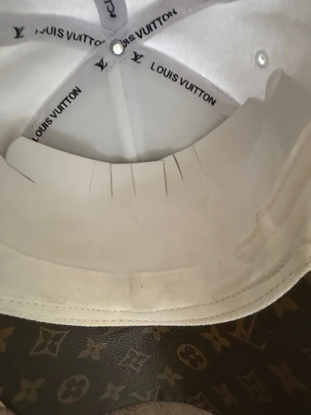 Louis Vuitton White and Brown Monogram Baseball Cap - Picture 5 of 10